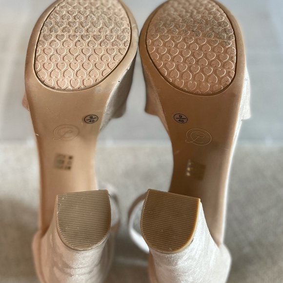 Platform Sandals - Picture 5 of 6